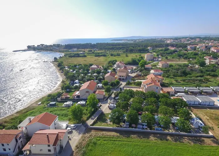 Camp Medanic Dom wakacyjny *